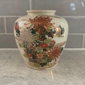 Vintage MCO Japan Chrysanthemum crackle glaze beige gold 6” vase
